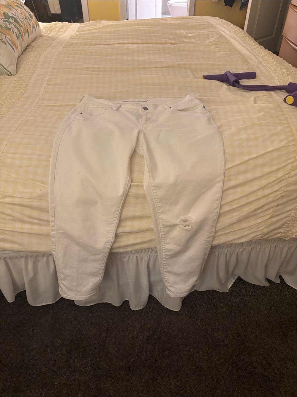 Old Navy White Boyfriend Jeans with Knee Distress